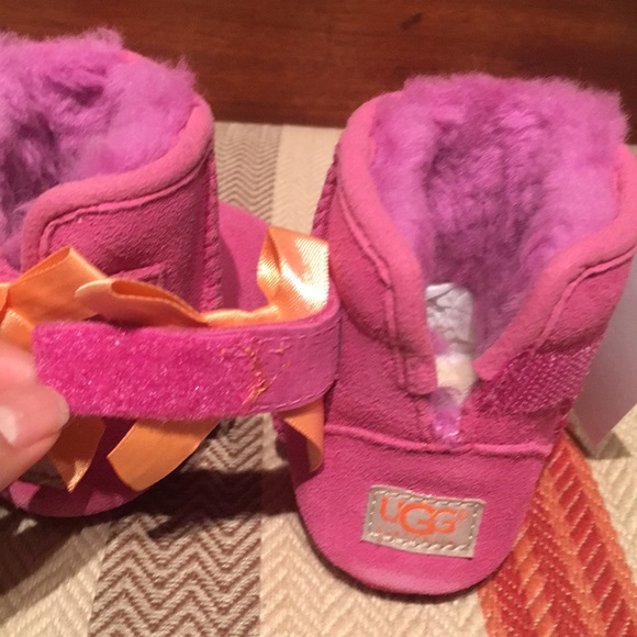 Ugg infant Jesse Bow Princess Pink Slip-ons - Picture 5 of 8